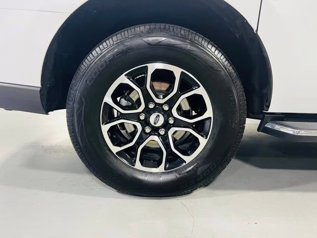 2023 Oxford White Ford Expedition Max XLT 4X4 SUV