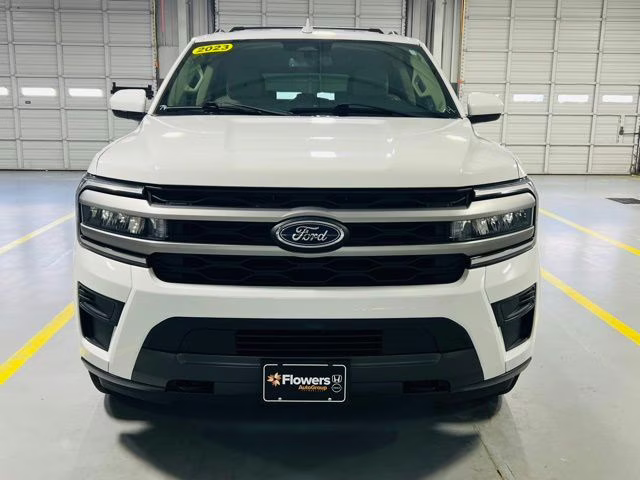2023 Oxford White Ford Expedition Max XLT 4X4 SUV