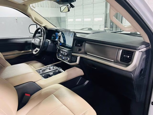 2023 Oxford White Ford Expedition Max XLT 4X4 SUV
