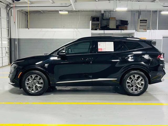 2024 Ebony Black Kia Sportage SX FWD SUV
