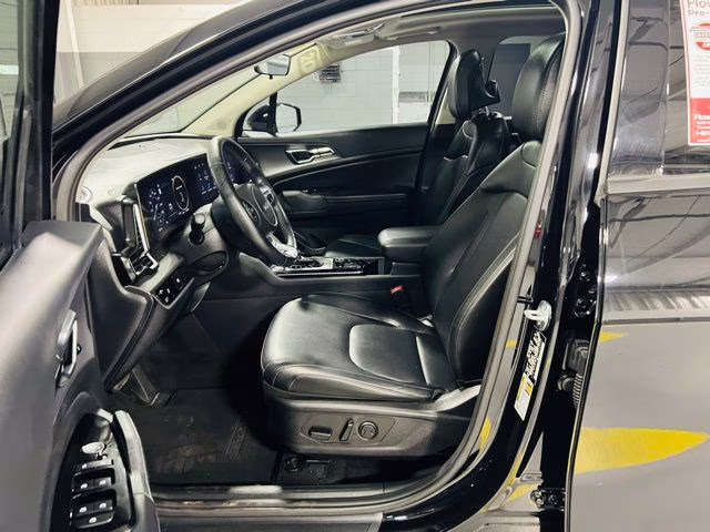2024 Ebony Black Kia Sportage SX FWD SUV