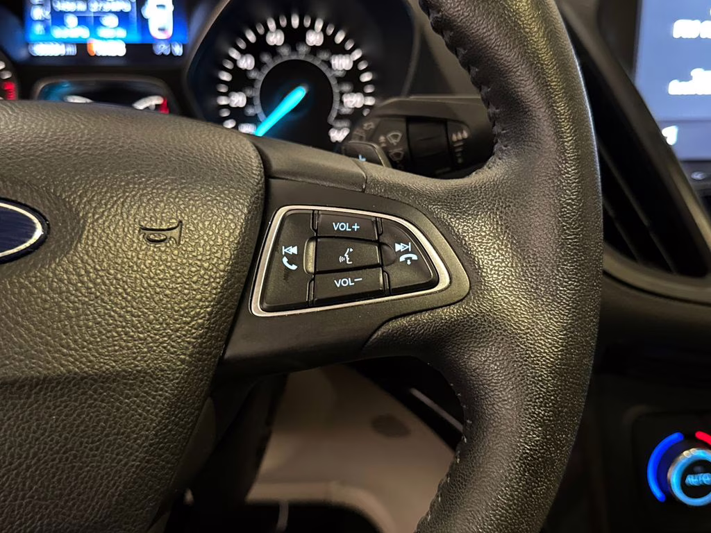 2017 Canyon Ridge Metallic Ford Escape Titanium FWD SUV