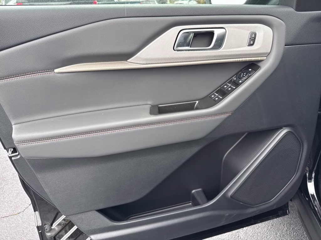 2026 Black Metallic Ford Explorer Active RWD SUV