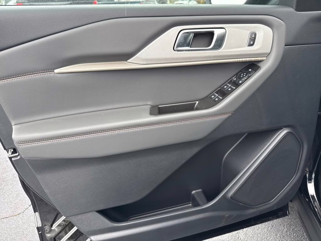 2026 Black Metallic Ford Explorer Active RWD SUV