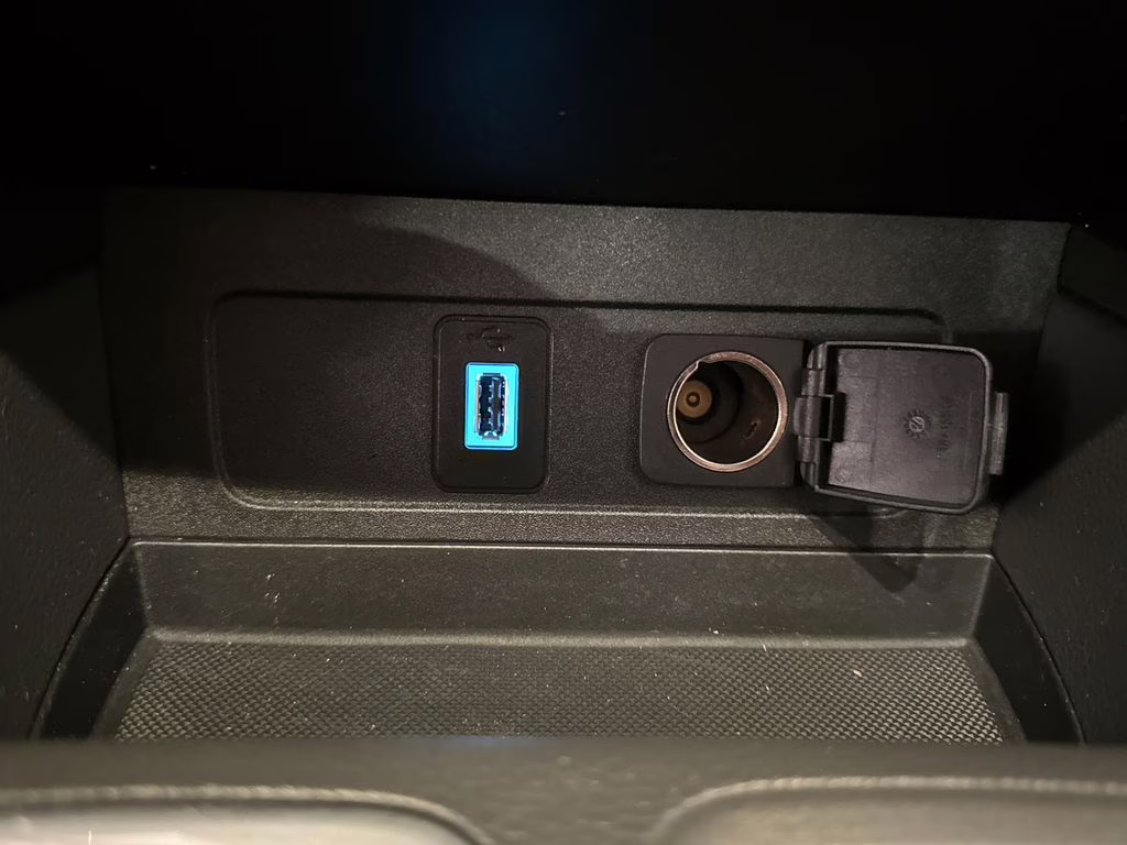 2017 Canyon Ridge Metallic Ford Escape Titanium FWD SUV