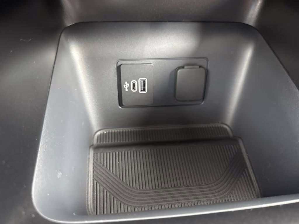 2026 Agate Black Metallic Ford Explorer Active RWD SUV