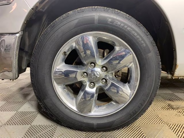 2017 Bright Silver Metallic Clearcoat Ram 1500 Big Horn 4X4 Truck