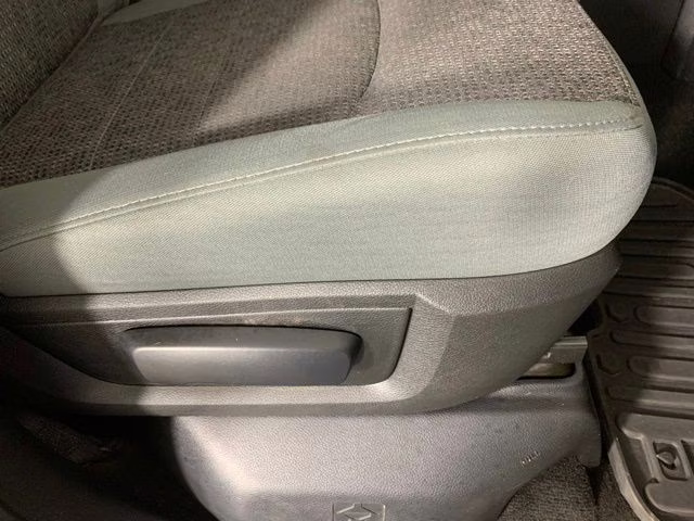 2017 Bright Silver Metallic Clearcoat Ram 1500 Big Horn 4X4 Truck