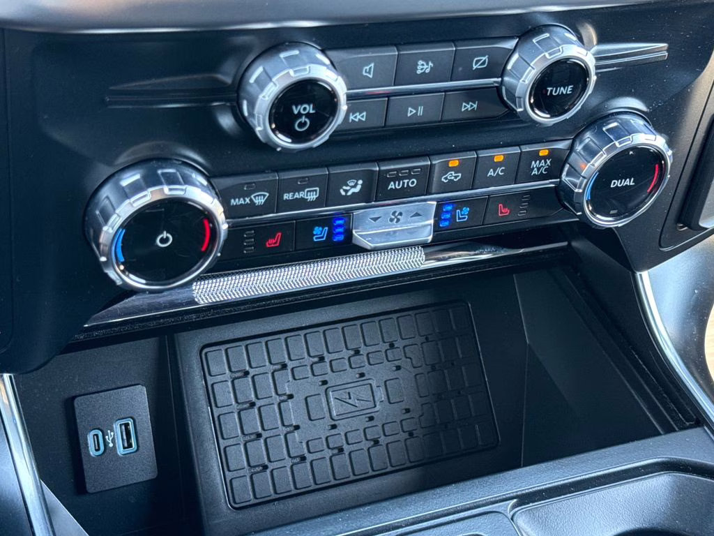 2023 Oxford White Ford F-150 Raptor 4X4 Truck