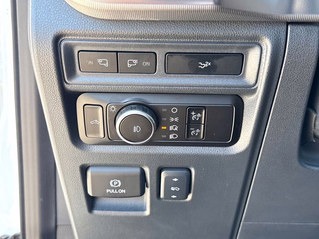 2023 Oxford White Ford F-150 Raptor 4X4 Truck