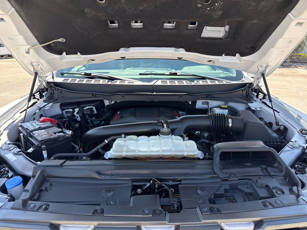 2023 Oxford White Ford F-150 Raptor 4X4 Truck