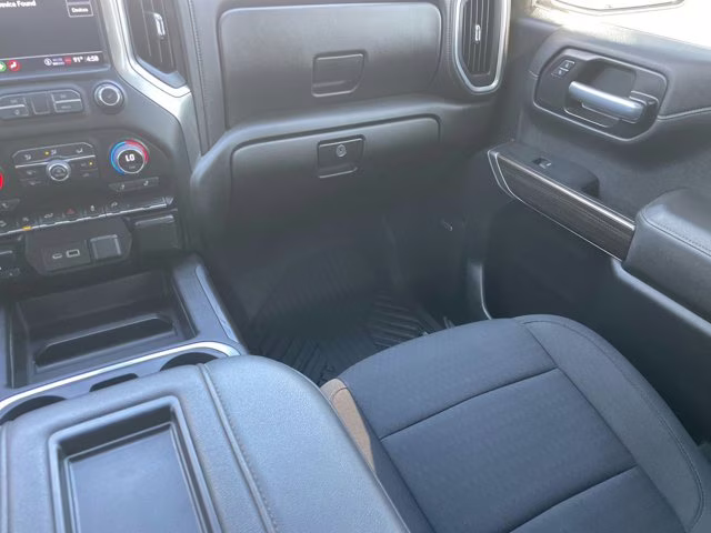 2021 Summit White Chevrolet Silverado 1500 LT Trail Boss 4X4 Truck