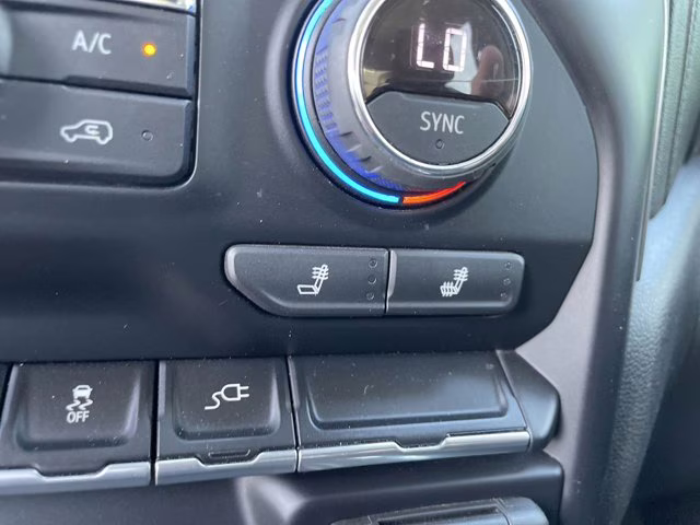 2021 Summit White Chevrolet Silverado 1500 LT Trail Boss 4X4 Truck