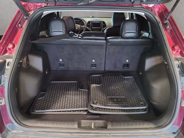 2019 Velvet Red Pearlcoat Jeep Cherokee Latitude Plus 4X4 SUV