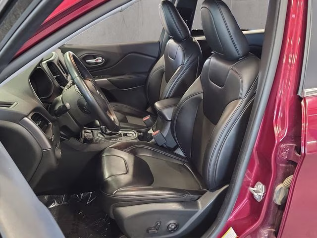 2019 Velvet Red Pearlcoat Jeep Cherokee Latitude Plus 4X4 SUV