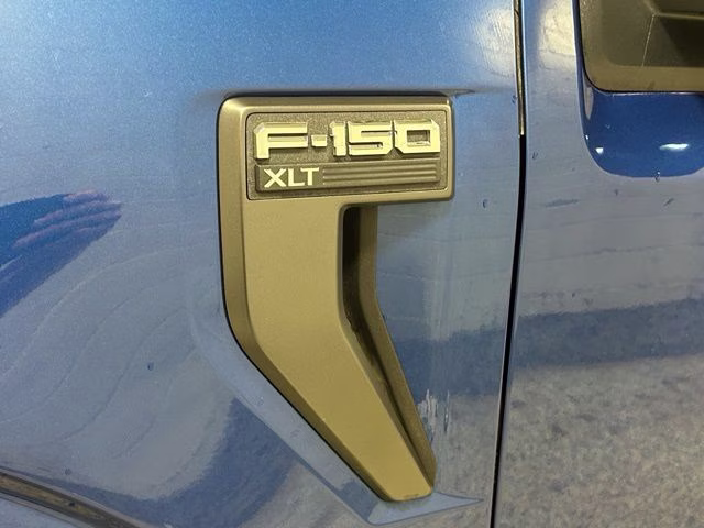 2023 Atlas Blue Metallic Ford F-150 XLT 4X4 Truck