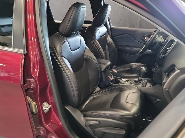 2019 Velvet Red Pearlcoat Jeep Cherokee Latitude Plus 4X4 SUV