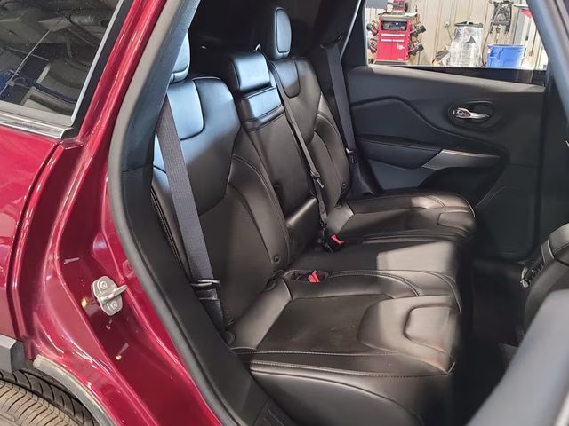 2019 Velvet Red Pearlcoat Jeep Cherokee Latitude Plus 4X4 SUV