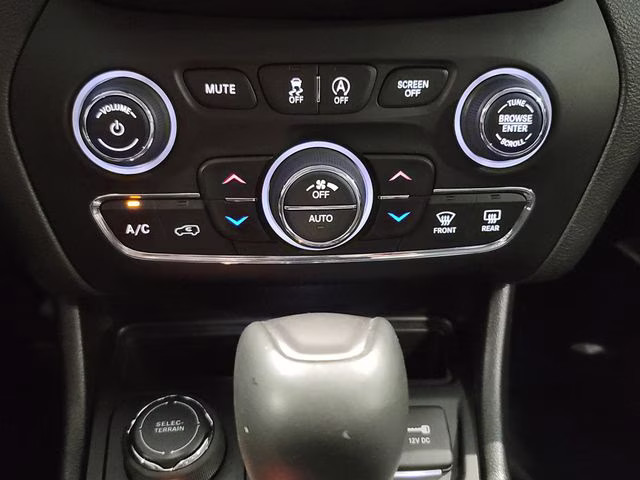 2019 Velvet Red Pearlcoat Jeep Cherokee Latitude Plus 4X4 SUV