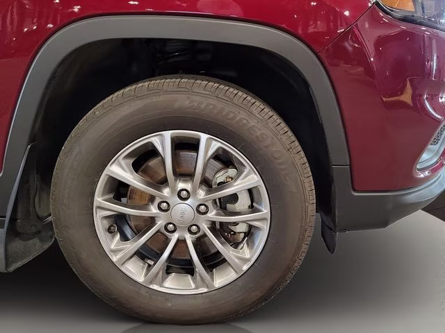 2019 Velvet Red Pearlcoat Jeep Cherokee Latitude Plus 4X4 SUV