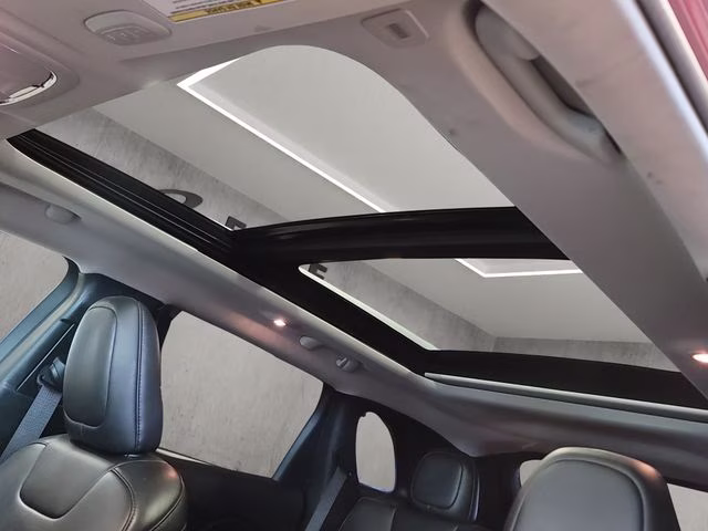 2019 Velvet Red Pearlcoat Jeep Cherokee Latitude Plus 4X4 SUV