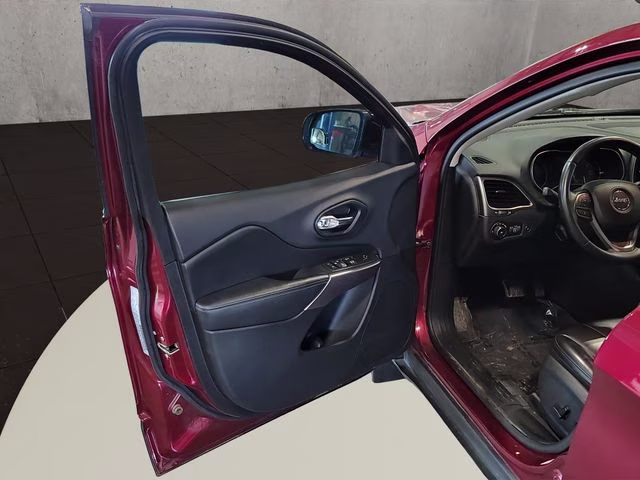 2019 Velvet Red Pearlcoat Jeep Cherokee Latitude Plus 4X4 SUV