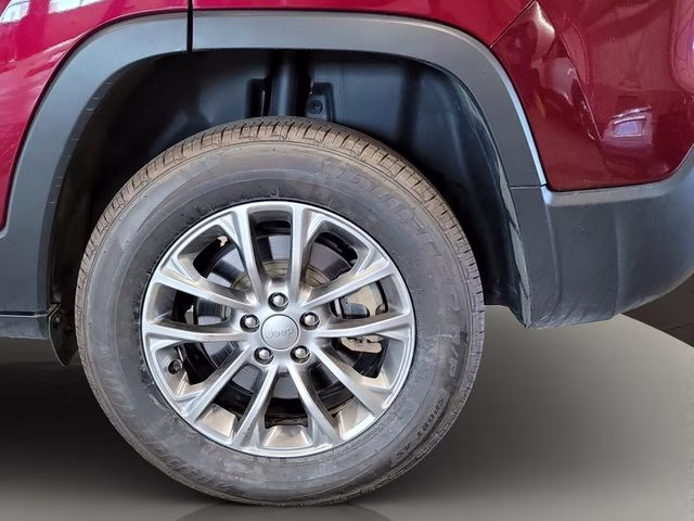 2019 Velvet Red Pearlcoat Jeep Cherokee Latitude Plus 4X4 SUV