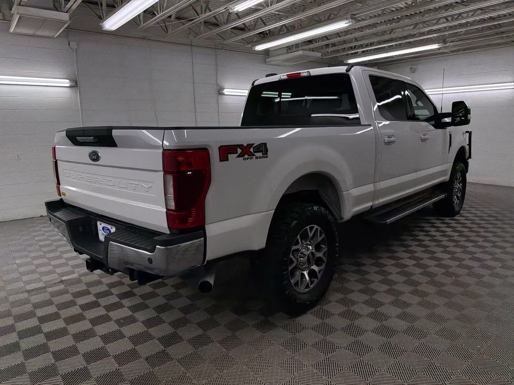 2022 White Metallic Ford Super Duty F-250 SRW Lariat 4X4 Truck