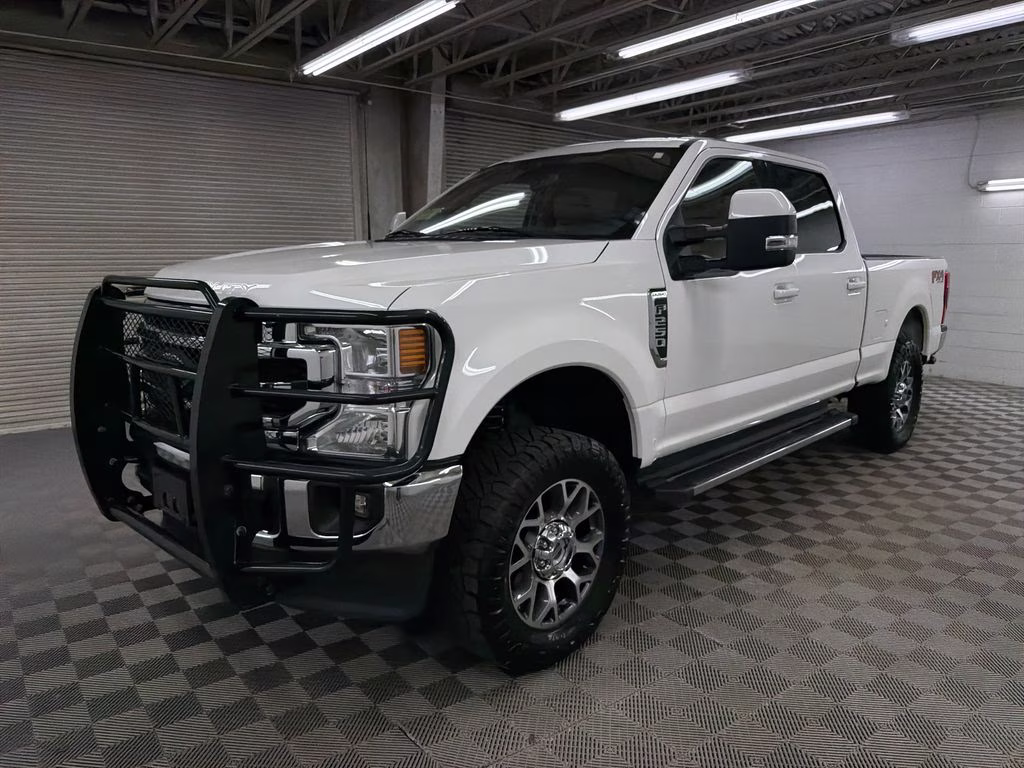 2022 White Metallic Ford Super Duty F-250 SRW Lariat 4X4 Truck