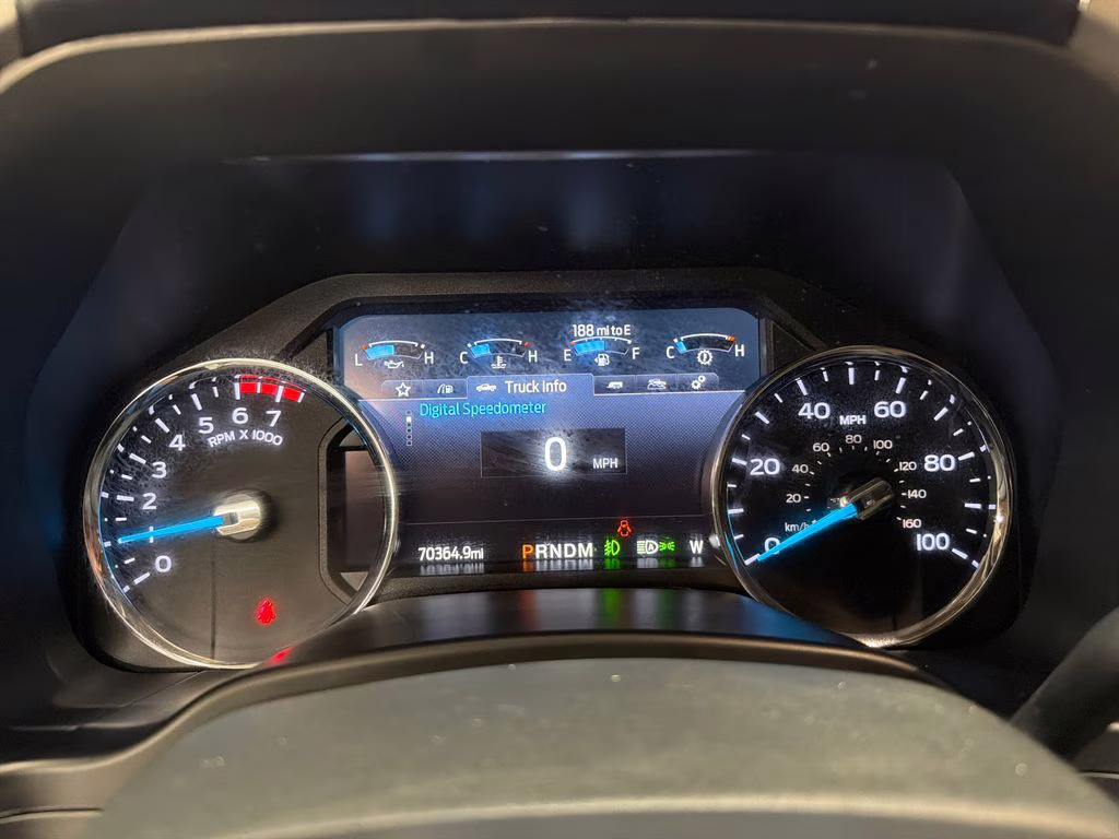 2022 Star White Metallic Tri-Coat Ford Super Duty F-250 SRW Lariat 4X4 Truck