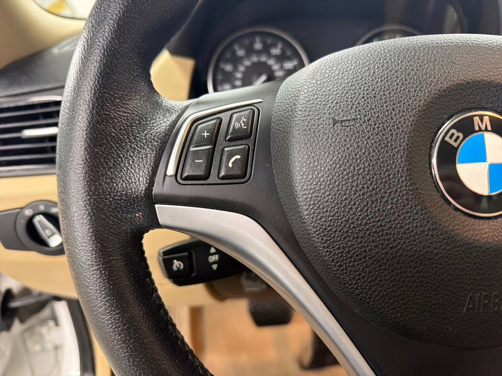 2015 Alpine White BMW X1 sDrive28i RWD SUV