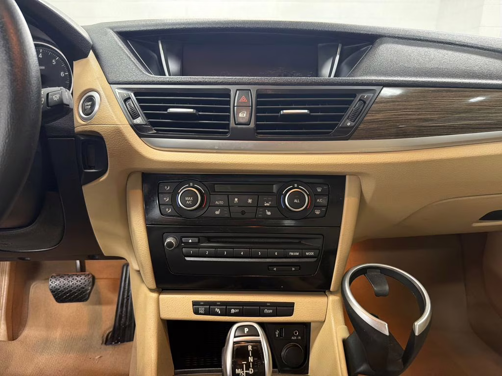 2015 Alpine White BMW X1 sDrive28i RWD SUV