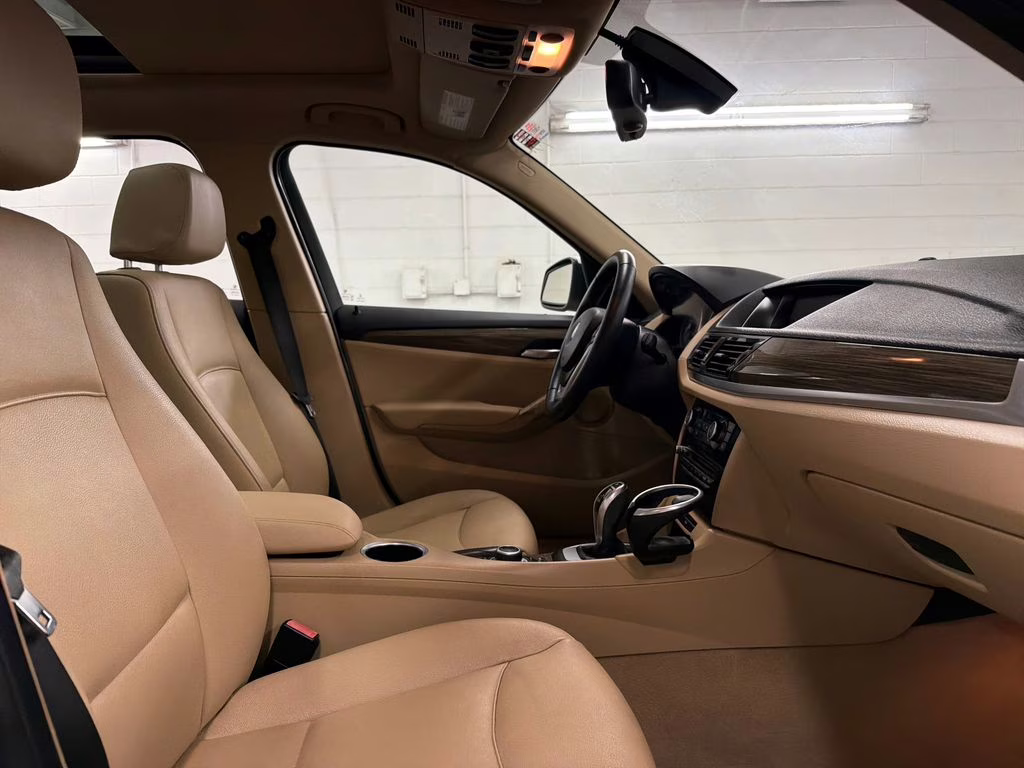 2015 Alpine White BMW X1 sDrive28i RWD SUV