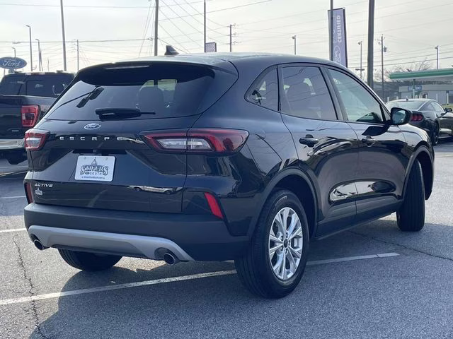 2025 Black Metallic Ford Escape Active FWD SUV