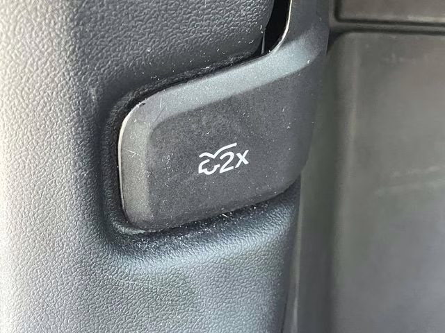 2025 Agate Black Metallic Ford Escape Active FWD SUV