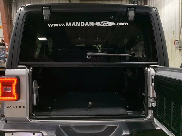 2024 Silver Zynith Clearcoat Jeep Wrangler Rubicon 4X4 SUV