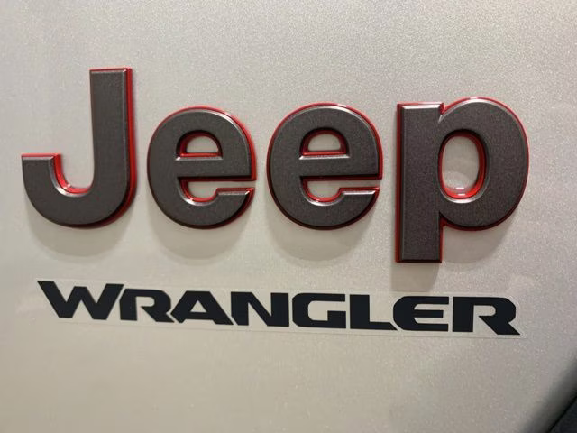 2024 Silver Zynith Clearcoat Jeep Wrangler Rubicon 4X4 SUV