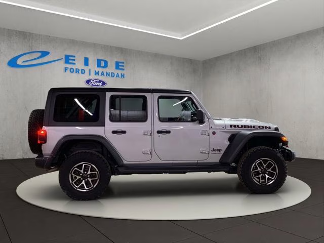 2024 Silver Zynith Clearcoat Jeep Wrangler Rubicon 4X4 SUV