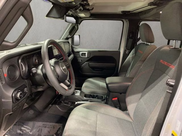 2024 Silver Zynith Clearcoat Jeep Wrangler Rubicon 4X4 SUV