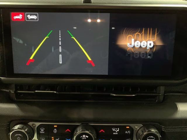 2024 Silver Zynith Clearcoat Jeep Wrangler Rubicon 4X4 SUV