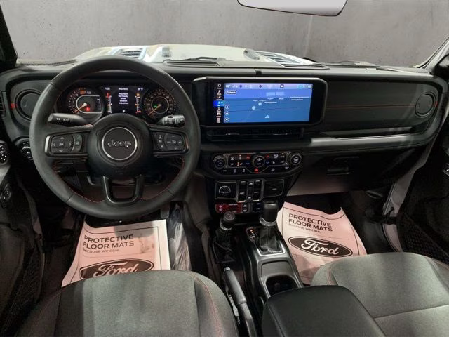 2024 Silver Zynith Clearcoat Jeep Wrangler Rubicon 4X4 SUV