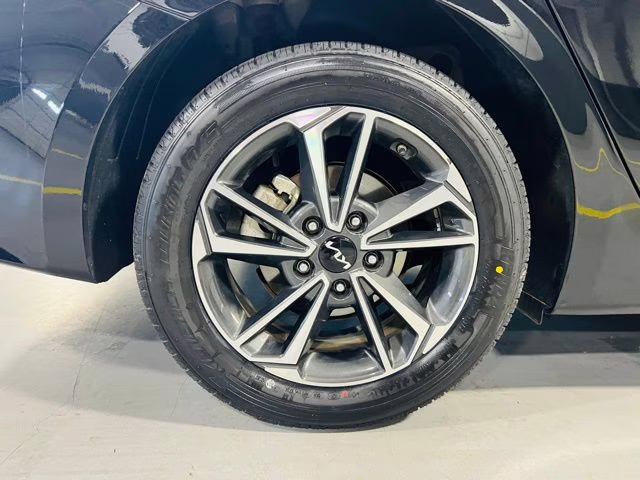 2024 Aurora Black Pearl Kia Forte LXS FWD Sedan