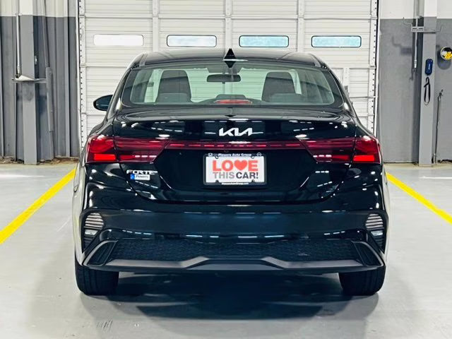 2024 Aurora Black Pearl Kia Forte LXS FWD Sedan