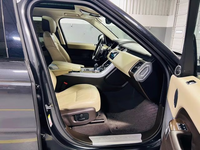 2021 Gray Land Rover Range Rover Sport HSE AWD SUV