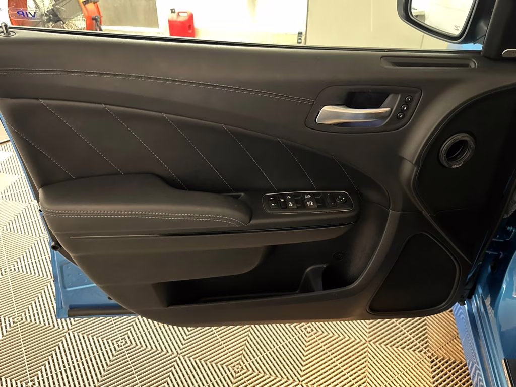 2023 B5 Blue Pearlcoat Dodge Charger R/T RWD Sedan