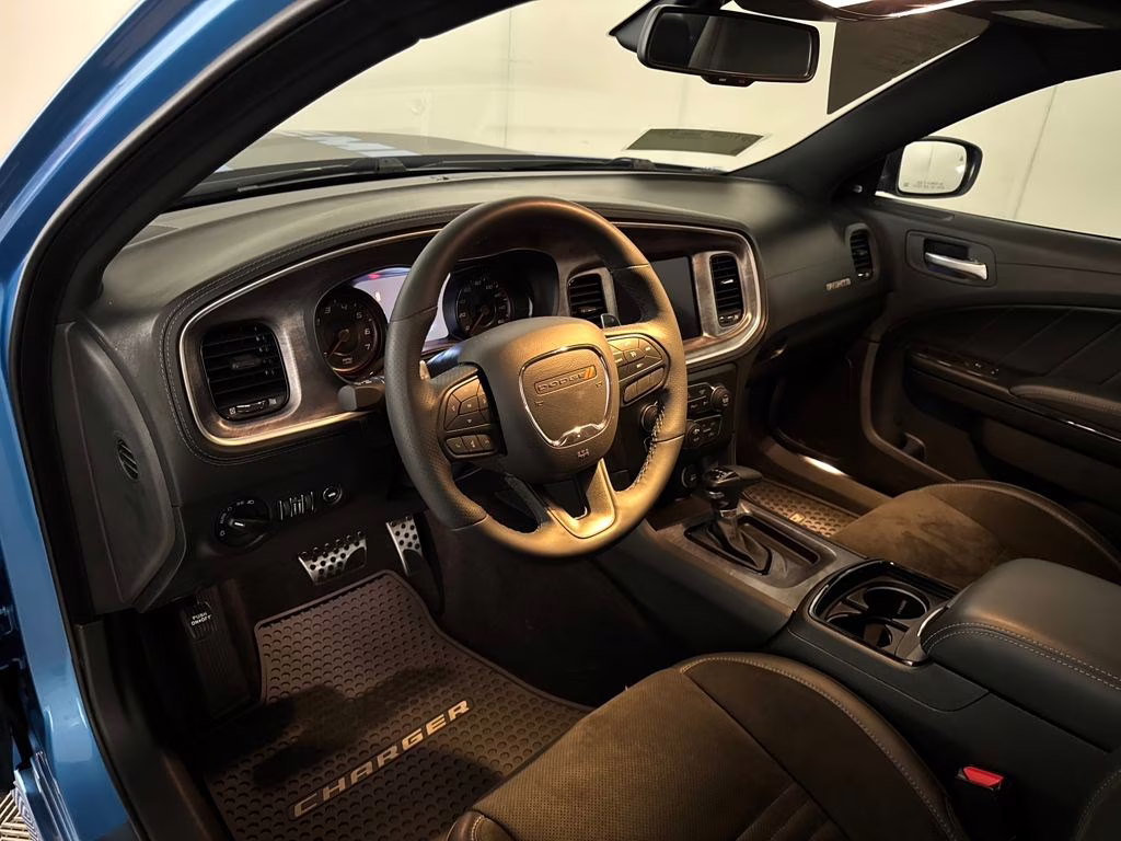 2023 B5 Blue Pearlcoat Dodge Charger R/T RWD Sedan