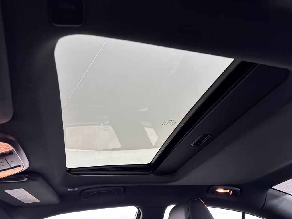 2023 B5 Blue Pearlcoat Dodge Charger R/T RWD Sedan