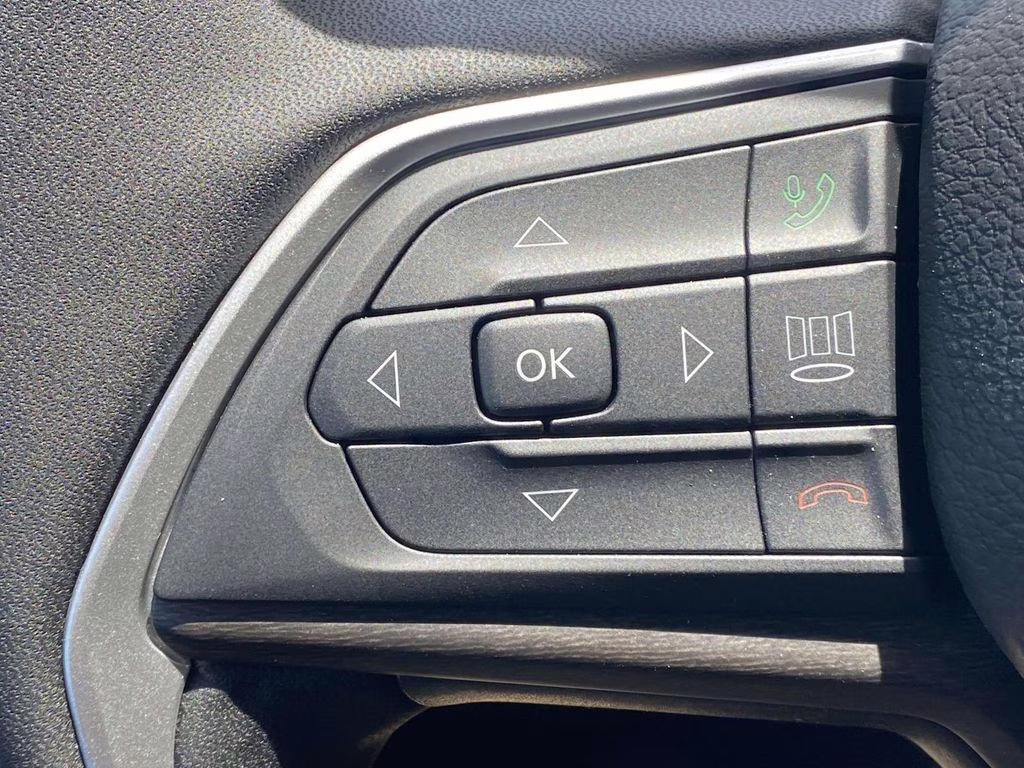 2026 Bright White Clearcoat Jeep Grand Cherokee L Laredo Altitude RWD SUV