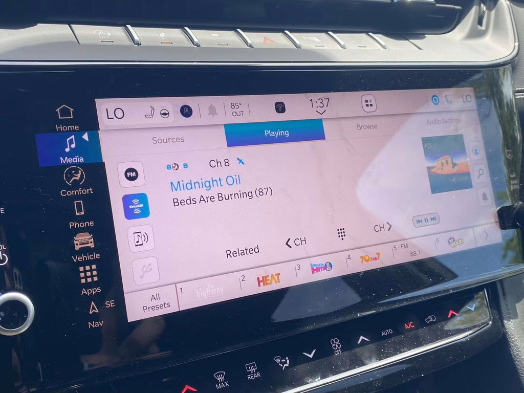 2026 Bright White Clearcoat Jeep Grand Cherokee L Laredo Altitude RWD SUV