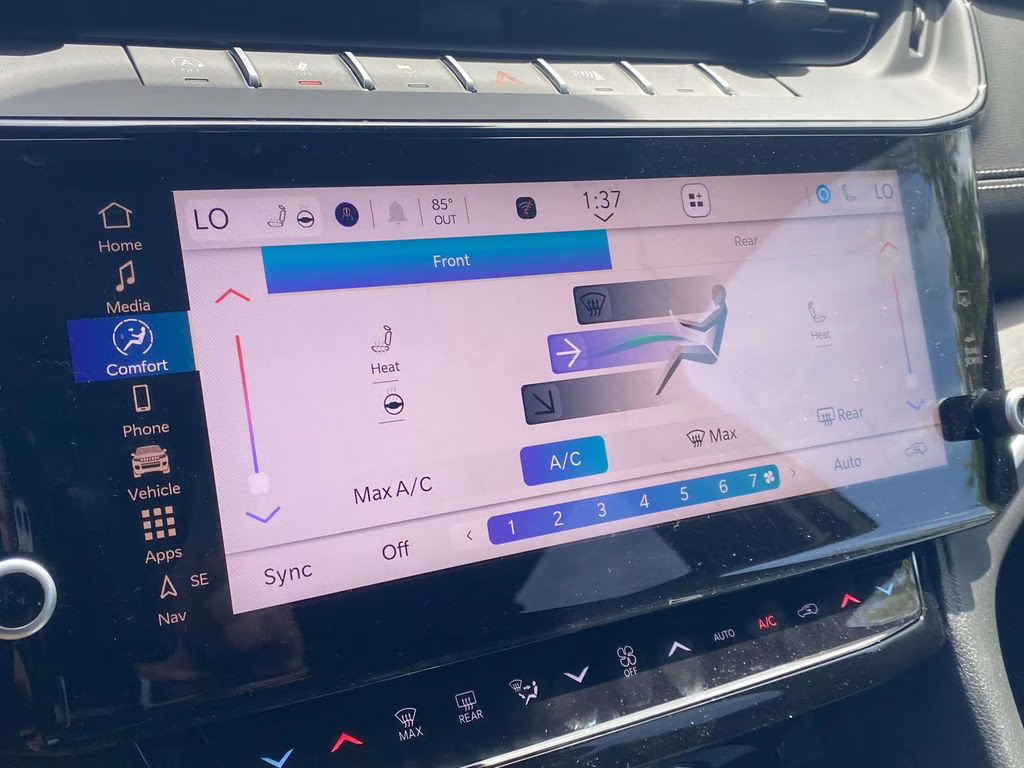 2026 Bright White Clearcoat Jeep Grand Cherokee L Laredo Altitude RWD SUV